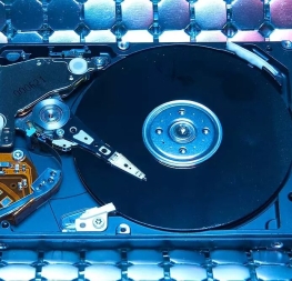 Two manufacturers put a date on the beginning of the end of hard drives